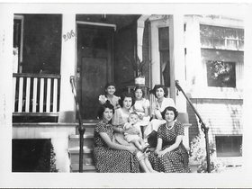 1950 London, Ont - Mom, Dave, Joanne, etc..jpg